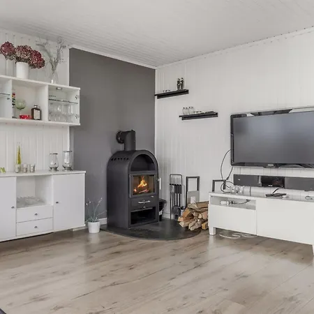 Fenno - 800m From The Sea By Interhome Hejls